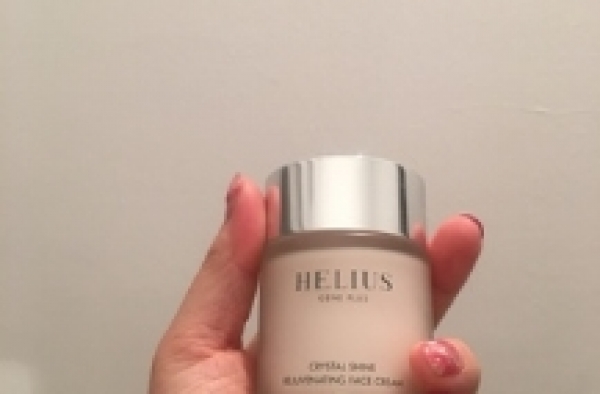 HELIUS赫丽尔斯牛油果面霜怎么样？HELIUS面霜使用评测！