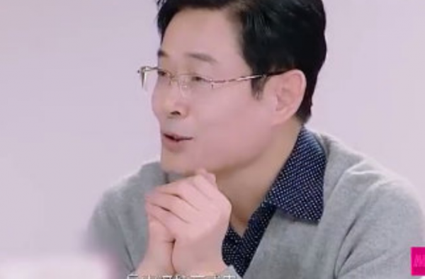 蒋梦婕爸爸谈女儿与尹正被拍 直接被官宣了