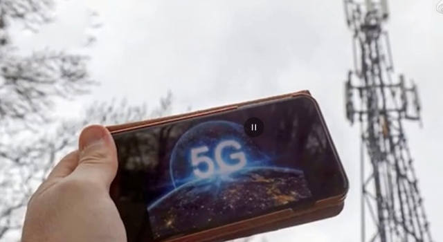 英国5G基站遭纵火 谣传5G传播新冠 网友：病毒攻击大脑
