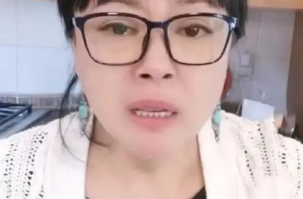 李菁菁回应诈骗 感谢黑她的人给她热度 网友：都是清流