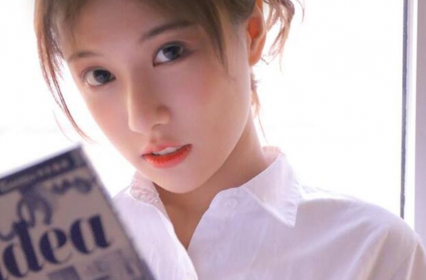 让女生天天粘着你的小套路 用这3个小套路 让女生主动