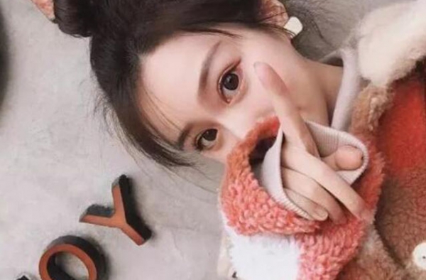 怎么让女生主动找你聊天 做到这几点 她会爱上你