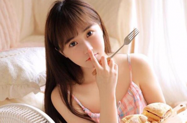 牵女生手的3个好时机 好好把握 就能在一起
