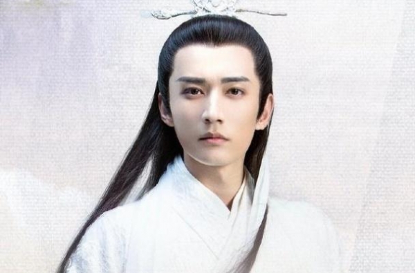 《琉璃》里的他演了9年配角，没有男主命，却偏偏有男主“病”