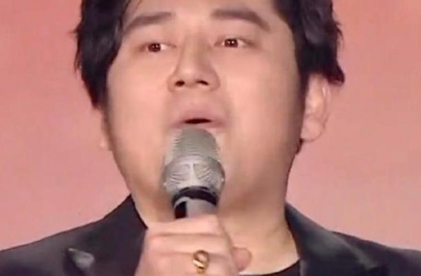 芒果818晚会大型翻车现场，黄晓明跳舞似抽筋，林有有最惊艳