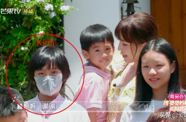 林志颖开拍全家照，11岁Kimi高冷又懂事，7年都是同样发型
