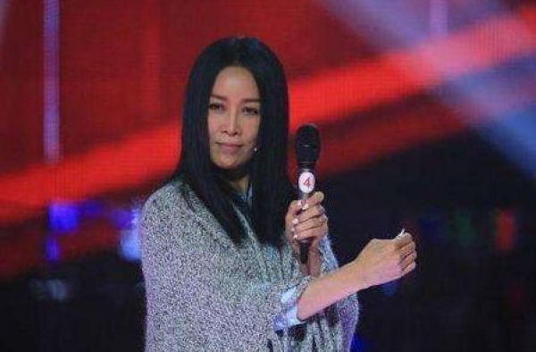 当年与那英齐名 被老公捉奸在床，赔了八百万表示不后悔不羞愧