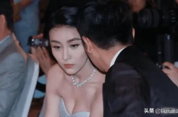 她自曝送蕾丝安全裤给导演，后又被王思聪手撕，直接退出娱乐圈