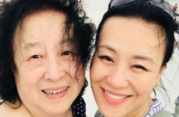 明星母女：妈妈是影后、女儿是大牌，却鲜少有人知道她们的关系