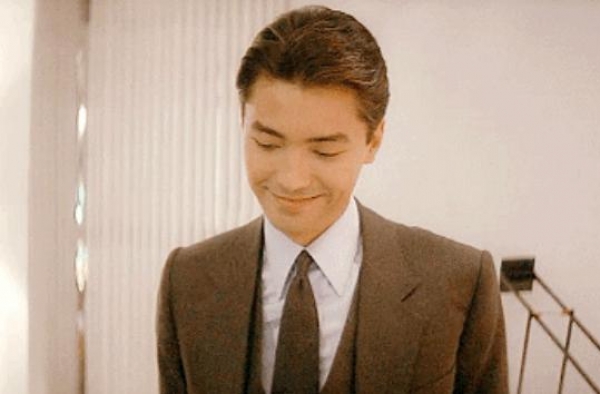 他是亚洲最美的男人，没有家，没有父母，没有童年，却惊艳了世界