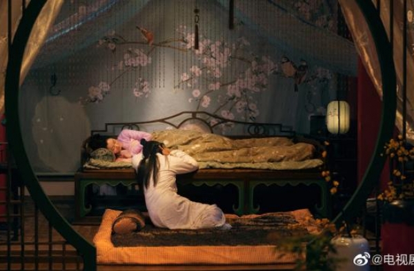 发糖！《赘婿》曝七夕剧照 郭麒麟宋轶甜蜜＂大婚＂