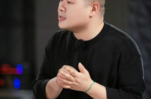 岳云鹏为父亲写歌听哭郁可唯