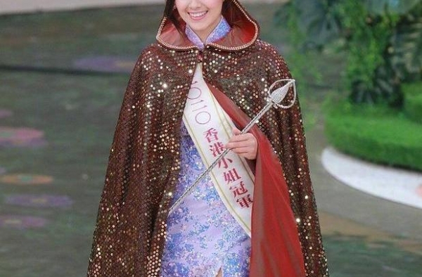 2020香港小姐决赛：冠军谢嘉怡神似张柏芝，季军郭柏妍是学霸