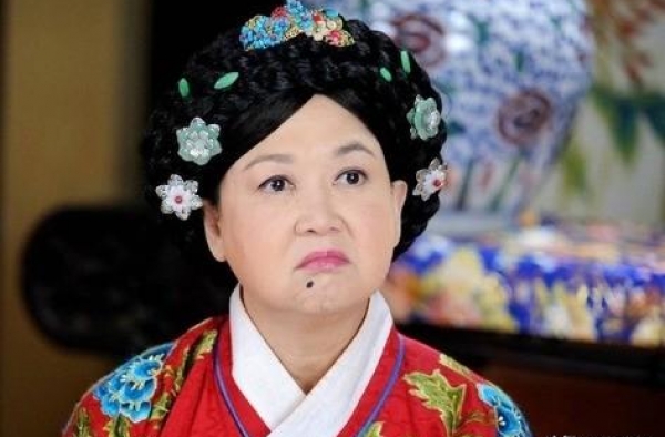 马德钟是她小叔子，与老公儿子分居两地，朱咪咪的幸福人生