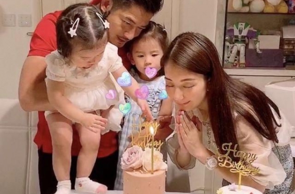 郭富城女儿正面照，3岁已经是美人坯子，额头像妈妈五官像爸爸