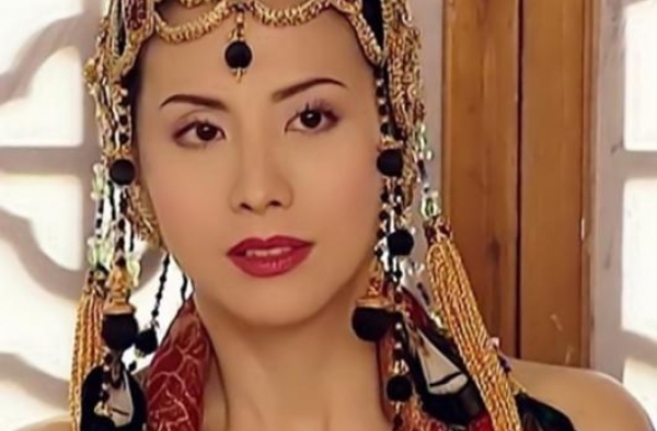瞧不起刘嘉玲，被迫进演艺圈，看大美女田丽如何潇洒一生
