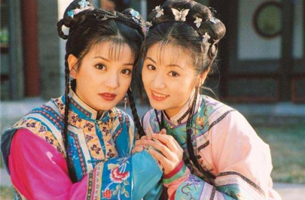 20年前“香妃”被甩出车外十米，头骨碎裂而亡，父兄也难逃厄运
