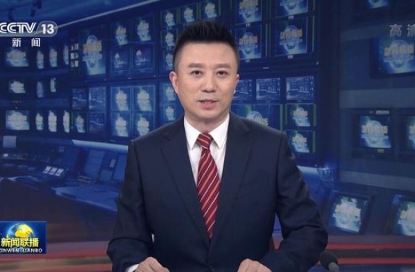 《新闻联播》迎来新面孔！进央视历程被扒，康辉还曾对其赞赏有加