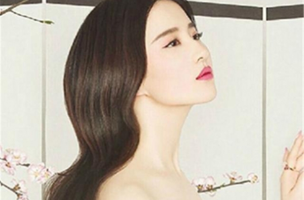 刘亦菲新剧《花木兰》口碑崩盘，赵立坚点赞，称刘亦菲就是花木兰