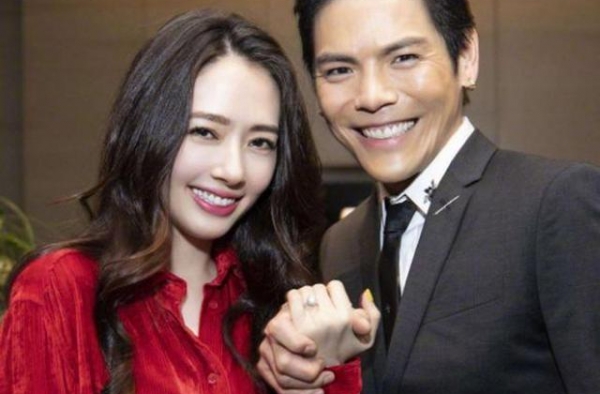 向佐首次回应未陪产郭碧婷，签证太难了，除非死人，生孩子都不行