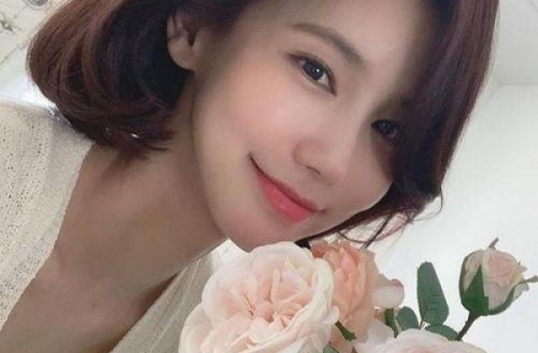 吴仁惠自杀去世享年36岁 吴仁惠资料介绍事发前自拍照曝光