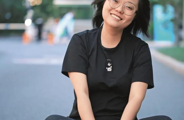 李雪琴，北大走出的搞笑网红