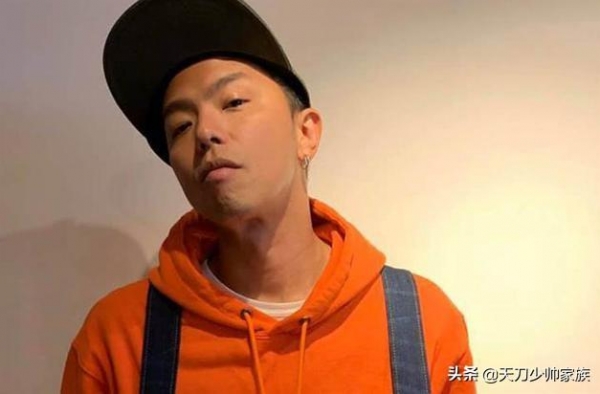 卓文萱和黄鸿升唱情歌成绝响：要我以后怎么唱