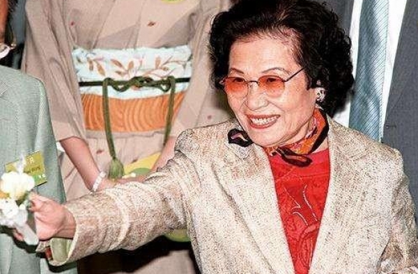豪门婆婆邝肖倾、余宝珠：直刚小三拒让进门，力挺儿媳谱佳话