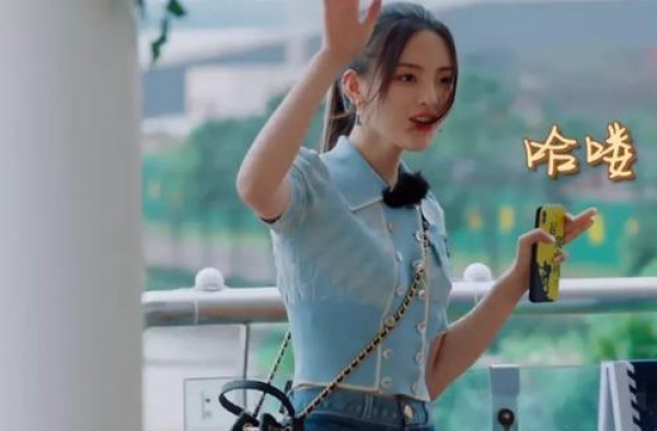 杨超越上《中餐厅》无人理睬相处尴尬，对比刘宇宁太扎心