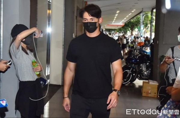 温升豪痛失小鬼被迫撕裂　一夜未眠揭19年交情：你替我圆了梦