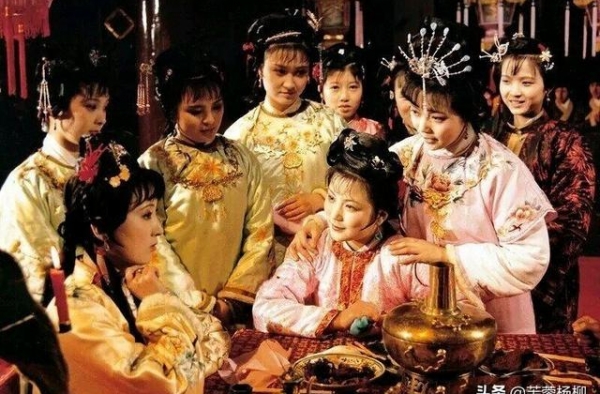 98《水浒传》张绍林让她代替蒋勤勤，惹恼北影，说以后拒绝合作