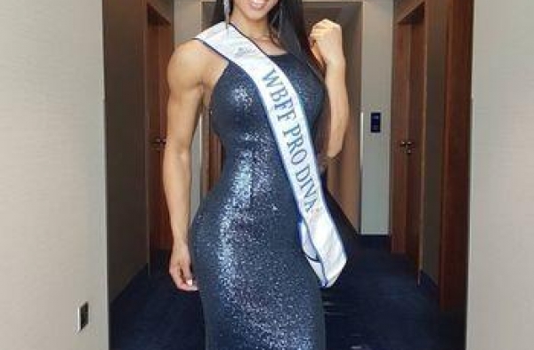 Bec Giuliani：颜值与身材并存的WBFF明星