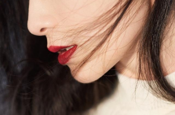 性感成熟美好身材的美丽女神陶昕然遭讽好丑怒怼网友
