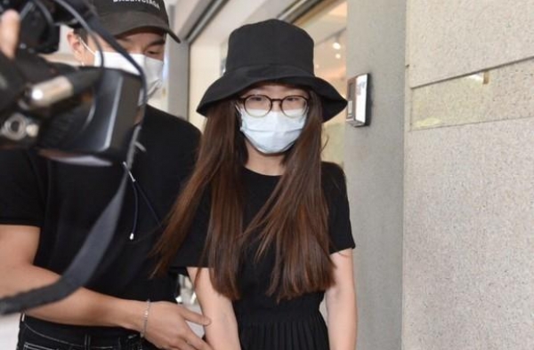 Lulu9月失去2朋友 小鬼灵堂前眼泪止不住：生活难生命更难