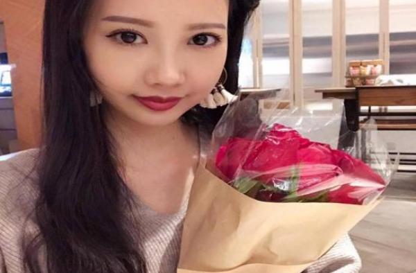香港知名歌手李明蔚癌症恶化，拍片向外界募捐：我只想活下去