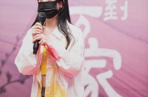 赵丽颖《幸福》被说太洋气！网友：从没见过她这样的农村保洁阿姨