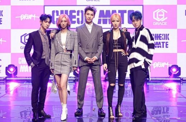 韩国偶像组合CHECKMATE第一张单曲发布会