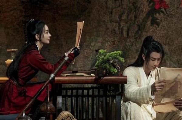 《有翡》将网播？曝赵丽颖《有翡》惨被芒果退回，理由料想不到