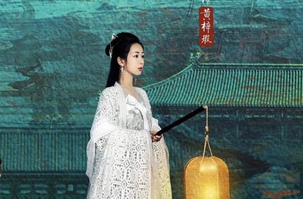 青簪行放出预告，吴亦凡原声辣耳朵，片场自曝曾当场记台词