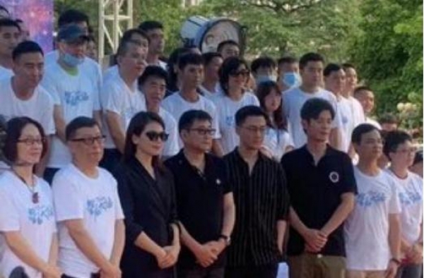 42岁刘涛新剧搭档小1岁男星，却遭男方粉丝吐槽：能演他妈了