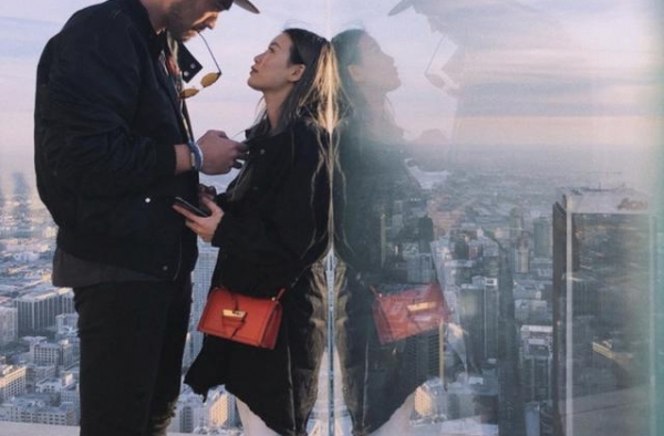 不满Bella频繁晒合影消费高以翔？高以翔二哥、毛加恩取关她