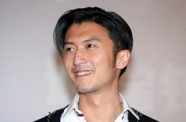 谢霆锋富甲一方：牛人们的巨额财富雪球是如何越滚越大的？