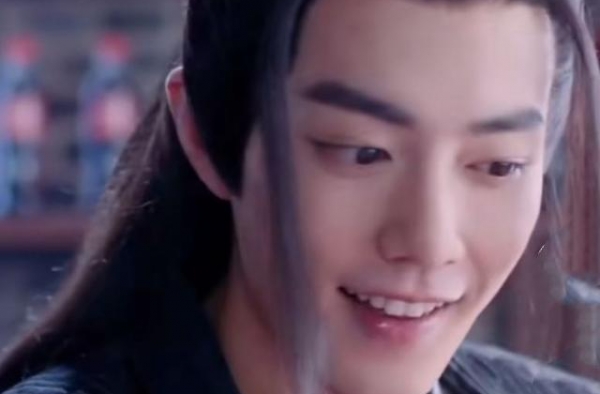 肖战拍可乐广告！现场穿“魏无羡”衣服，镜头太近“痣”意外抢镜