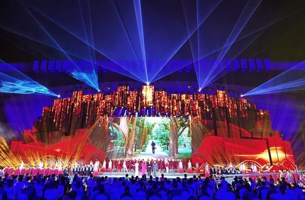 刘昊然、徐帆、李雪健、姚晨……知名电影人相聚郑州讲述光影故事