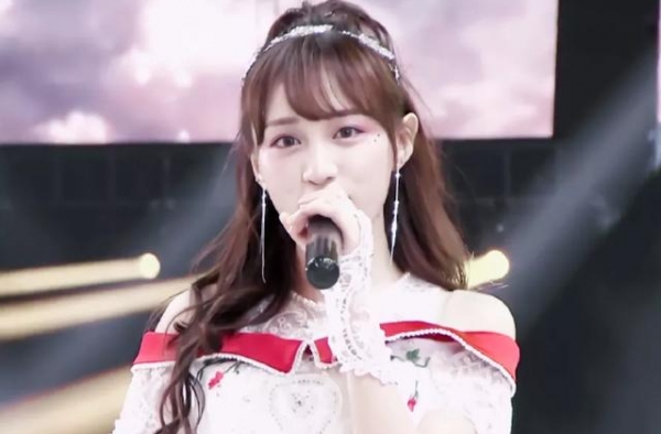 90后女爱豆解约案开庭，曝所在女团数十人患精神疾病，公司太狠