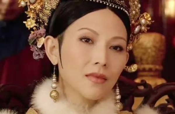 甄嬛原著：欲壑难填的曹琴默，皇上当面宣告她的命运，她都不知道