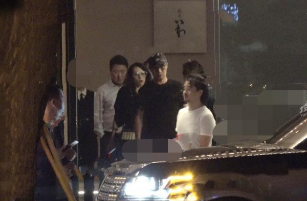 圈内大佬聚会，奶茶妹妹、金巧巧只是配角，章子怡女王气场全开
