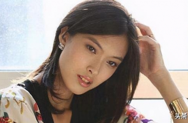 她当初不承认自己是中国人，如今又来夸赞中国，还想来捞金？