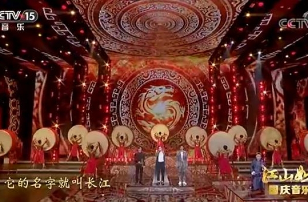 欧阳娜娜张韶涵之后，赖冠霖刚刚在央视唱《龙的传人》