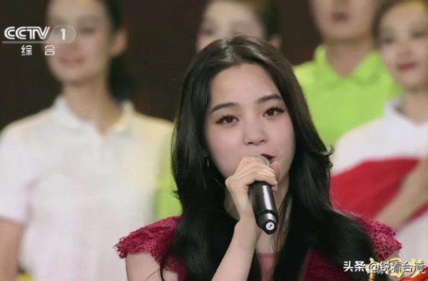 声援欧阳娜娜！李来希反问：哪个人心中不盼望回归祖国？
